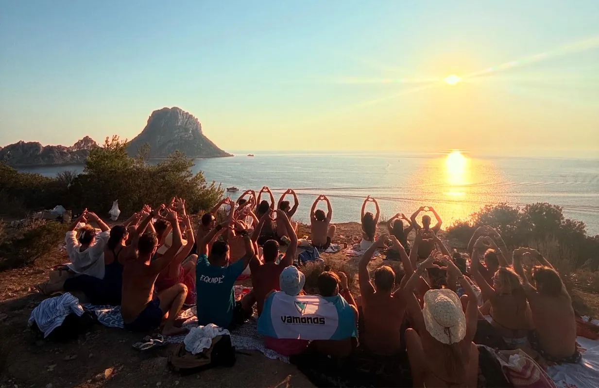 Viaggio di gruppo: come funziona davvero la socialità