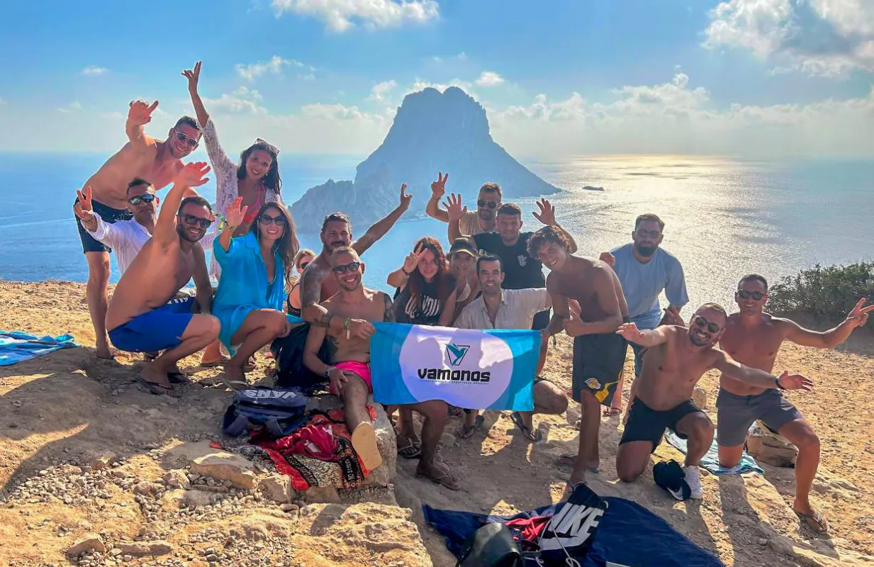 Viaggi di gruppo per single: come scegliere il gruppo giusto per età e vibe